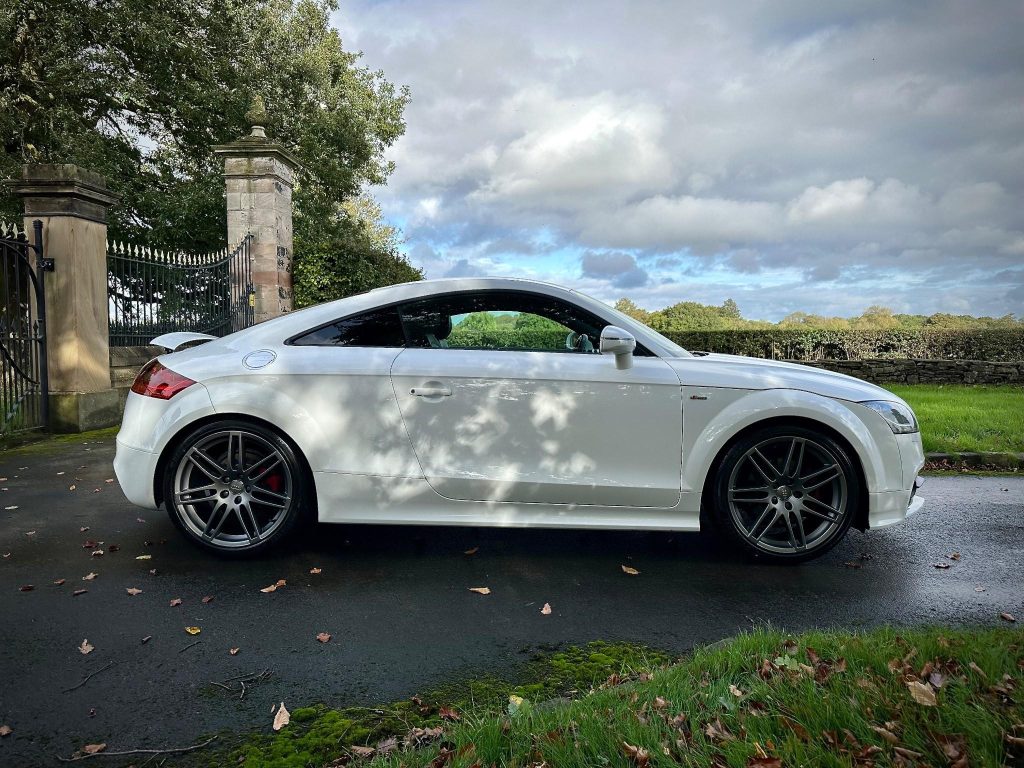 Audi TT 2.0 TFSI Black Edition Euro 5 (s/s) 3dr