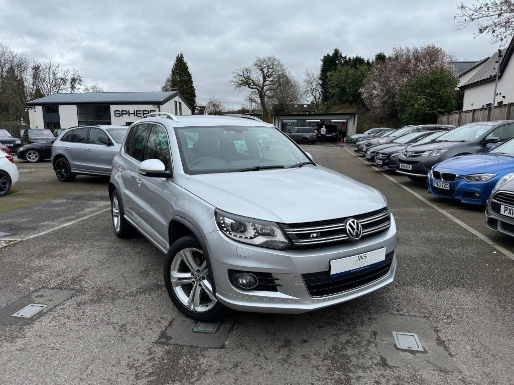 Volkswagen Tiguan 2.0 TDI BlueMotion Tech R-Line DSG 4WD Euro 5 (s/s) 5dr (Nav)