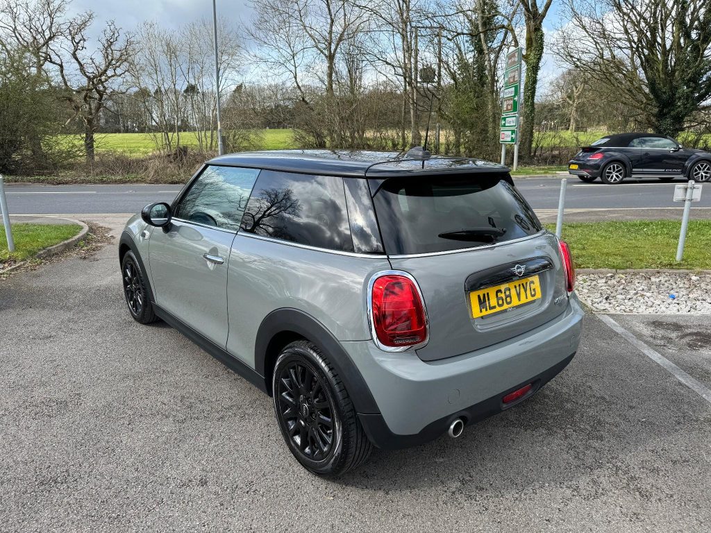 MINI Hatch 1.5 Cooper Euro 6 (s/s) 3dr