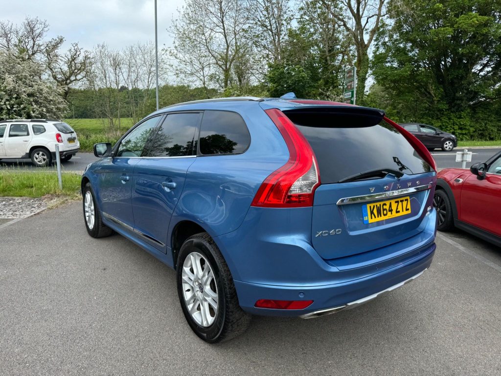 Volvo XC60 2.4 D5 SE Lux Nav Geartronic AWD Euro 5 5dr