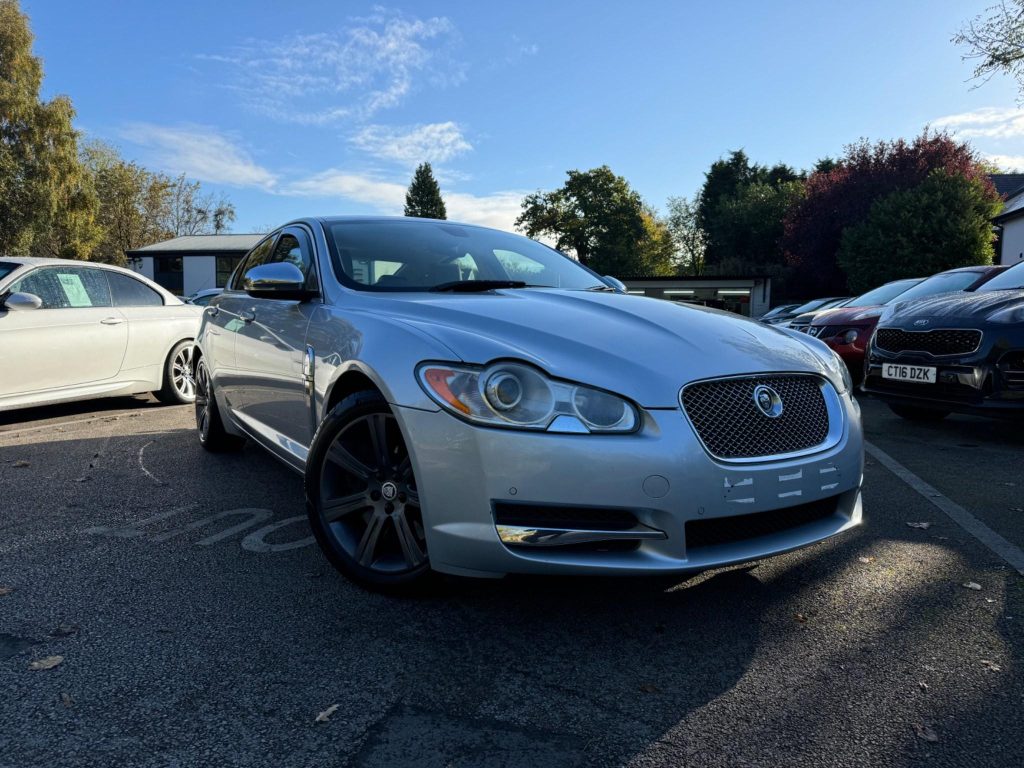 Jaguar XF 3.0d V6 Luxury Auto Euro 5 4dr