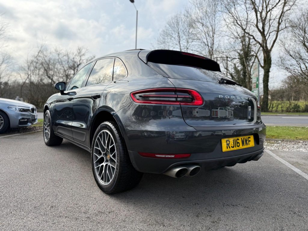 Porsche Macan 3.0 TD V6 S PDK 4WD Euro 6 (s/s) 5dr